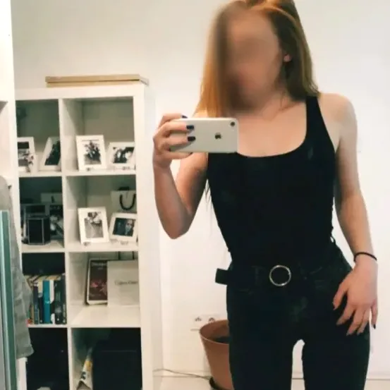 Abril, 36 años