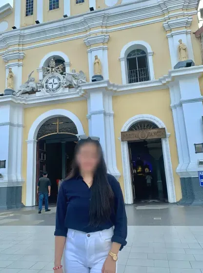 Julia, 24 años